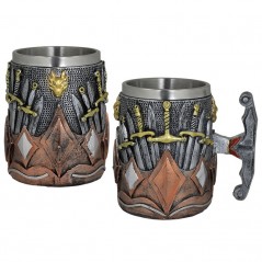 12,5  cm.  Taza  ornamentación  resina/acero  Tole10  Espadas